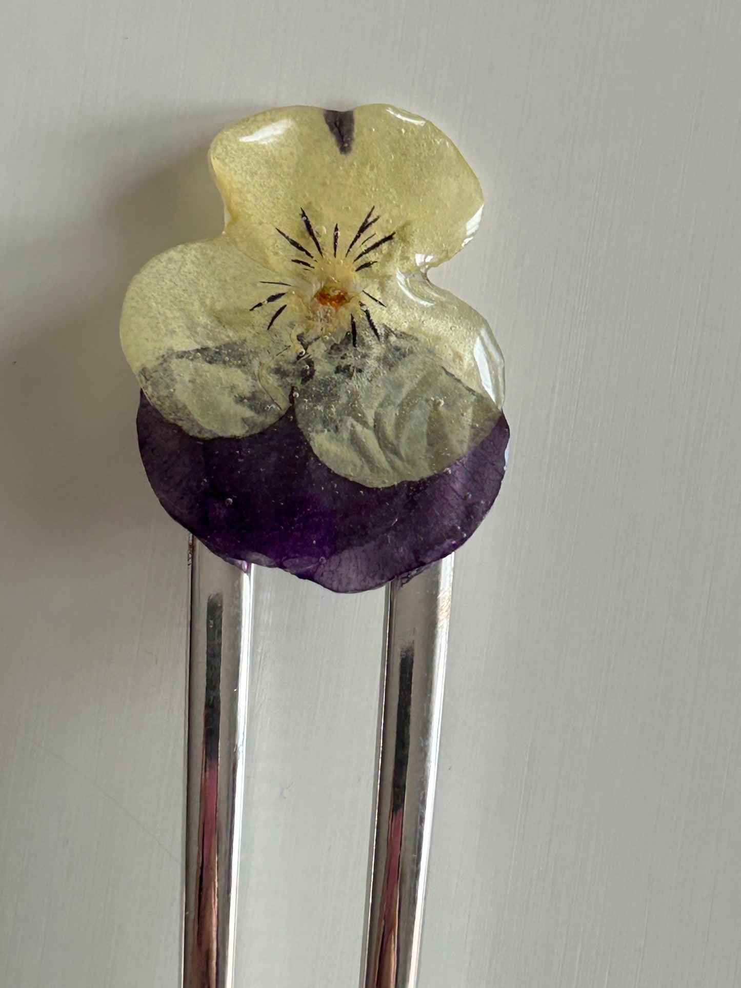 pansy french pin