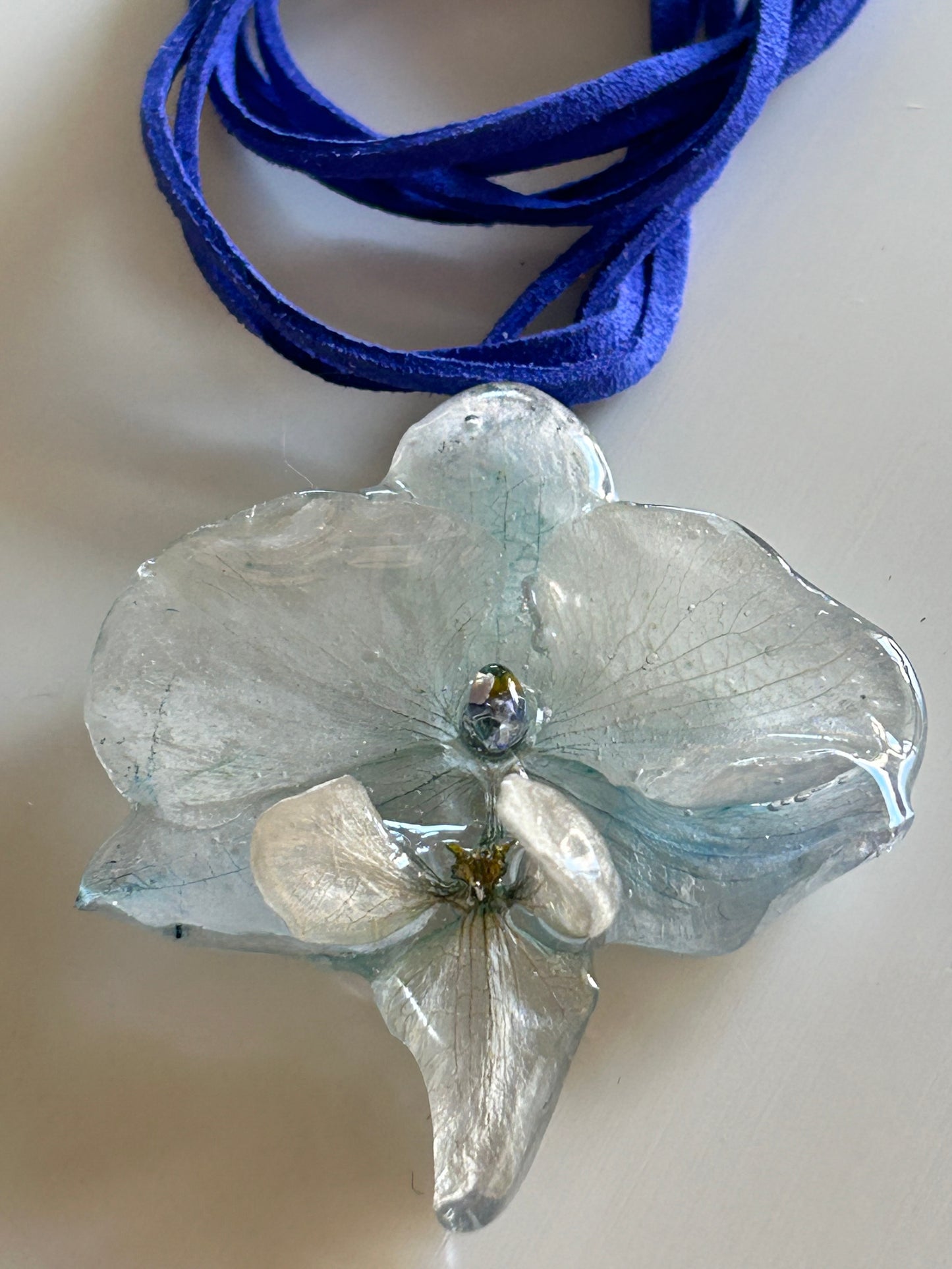 blue moth orchid choker