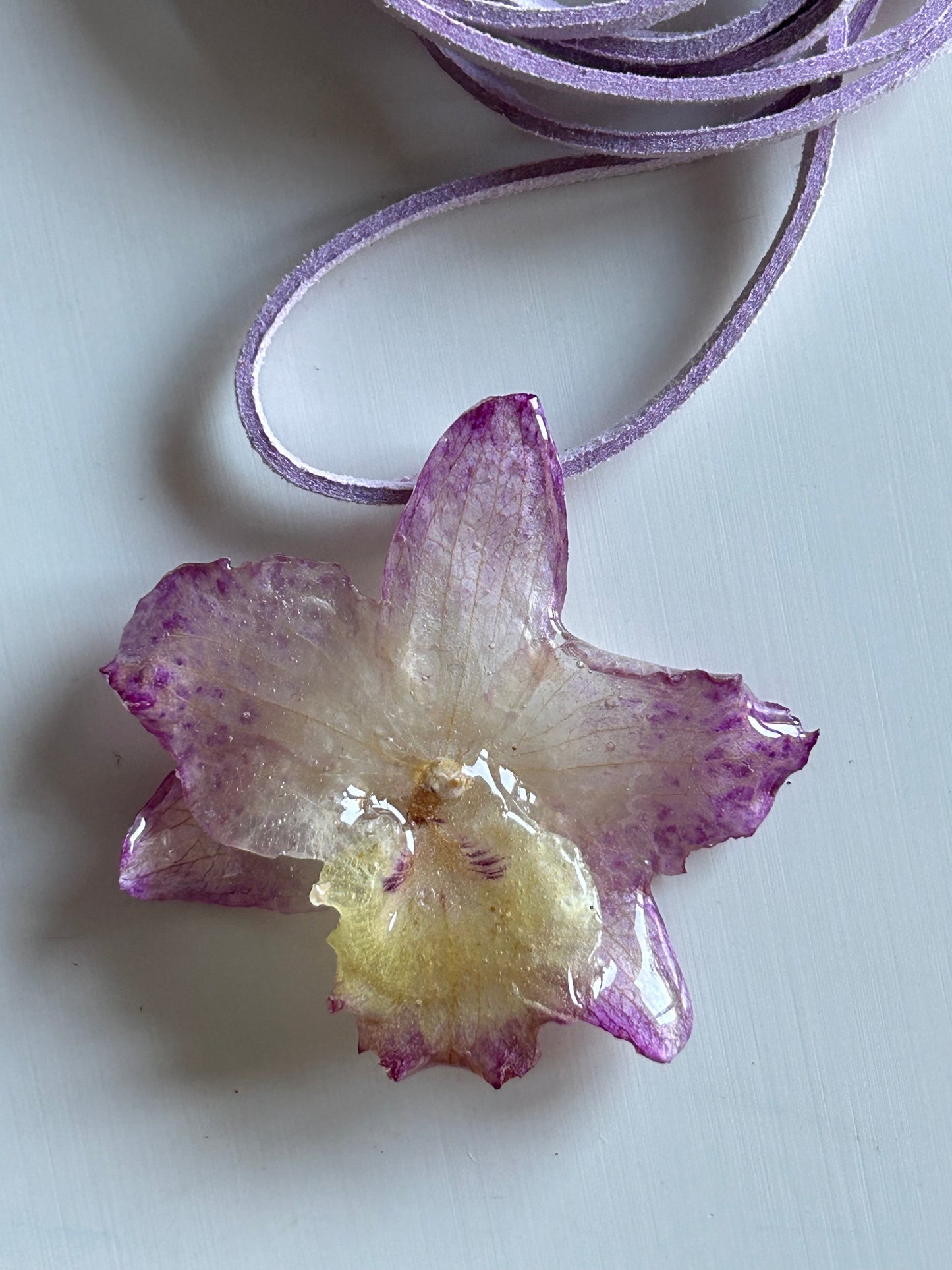 orchid choker
