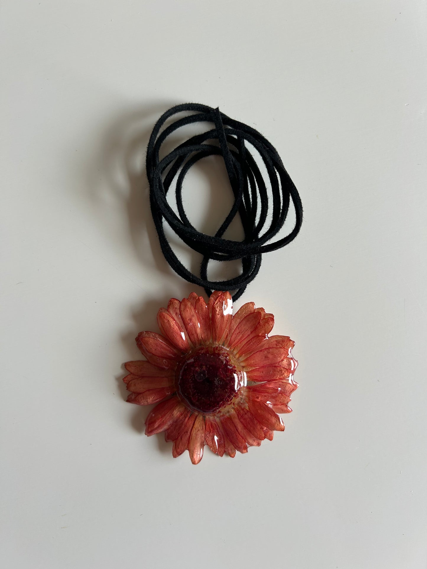 gerbera choker