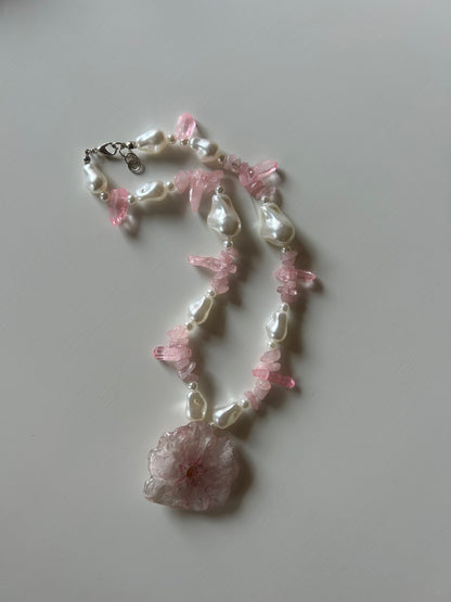 pink bloom necklace
