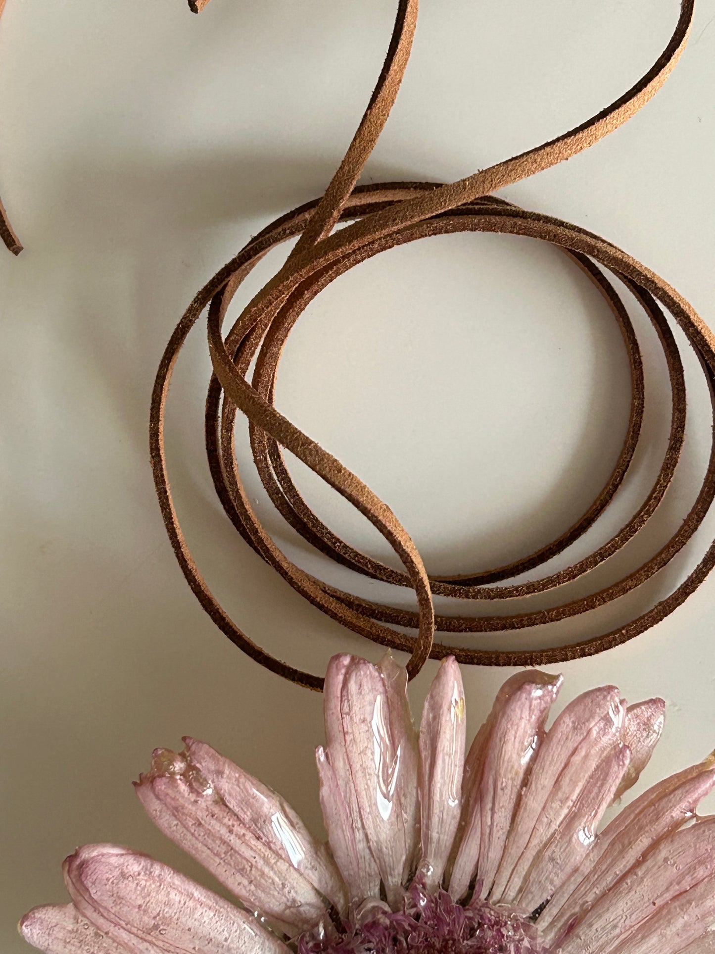 (maxi) gerbera choker