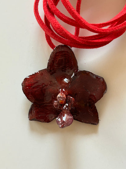 red wine orchid choker