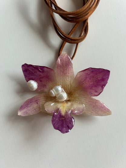 dendrobium orchid choker