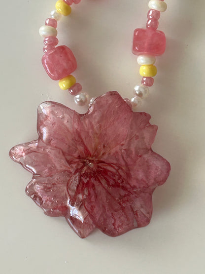 pink bloom necklace