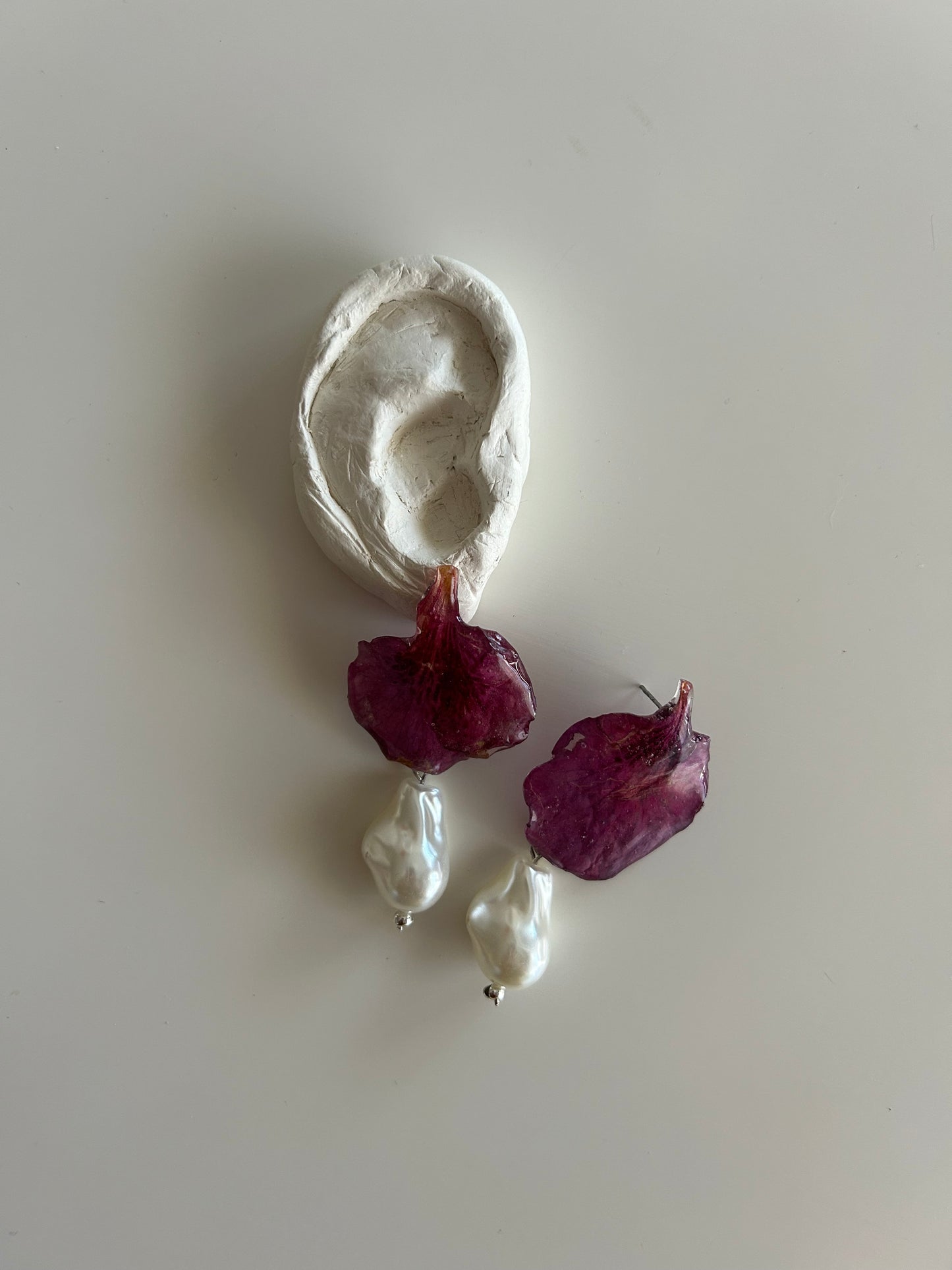 azelea petals stud earrings