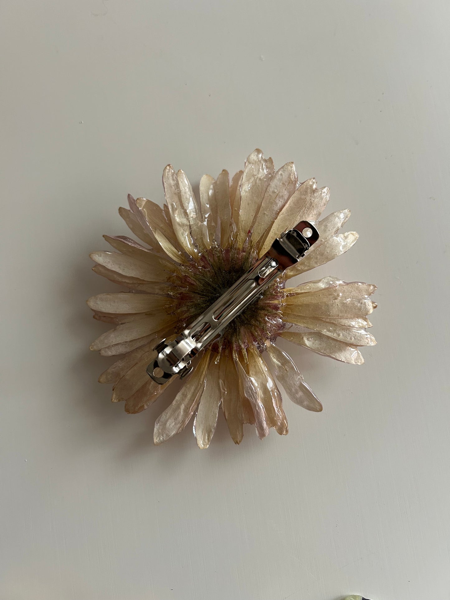 gerbera hairclip