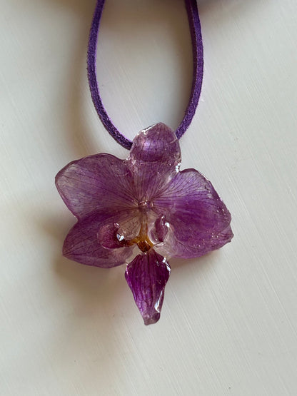 mini purple orchids choker