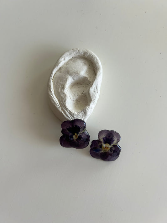 pansy stud earrings