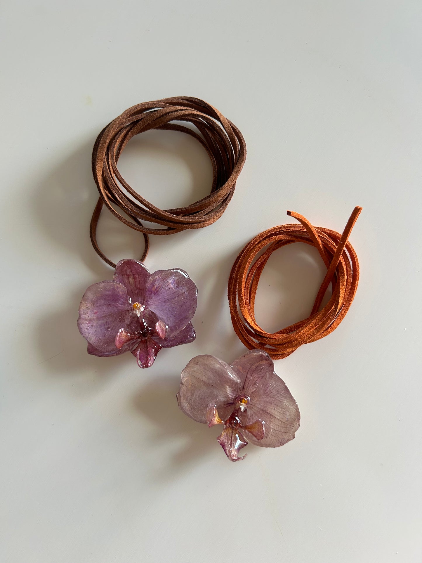 mini orchid choker