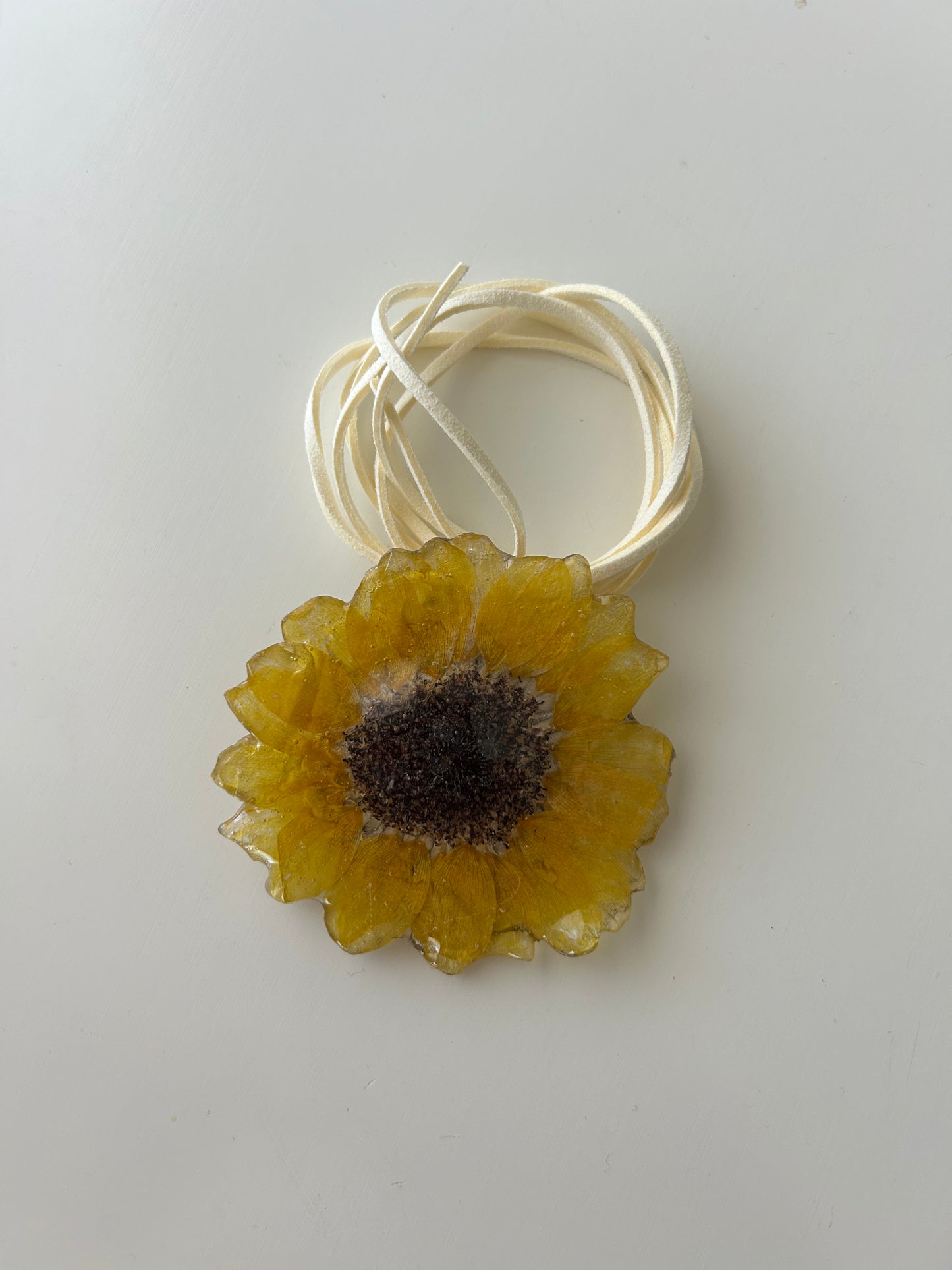 GABRIELA sunflower choker