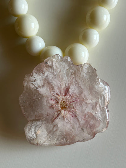 pink bloom necklace