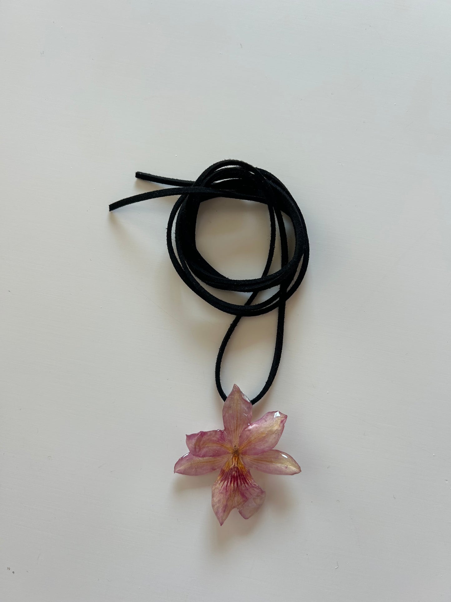 orchid choker
