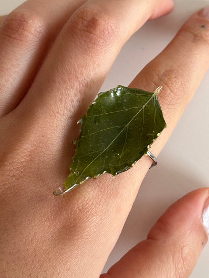 green leaf ring