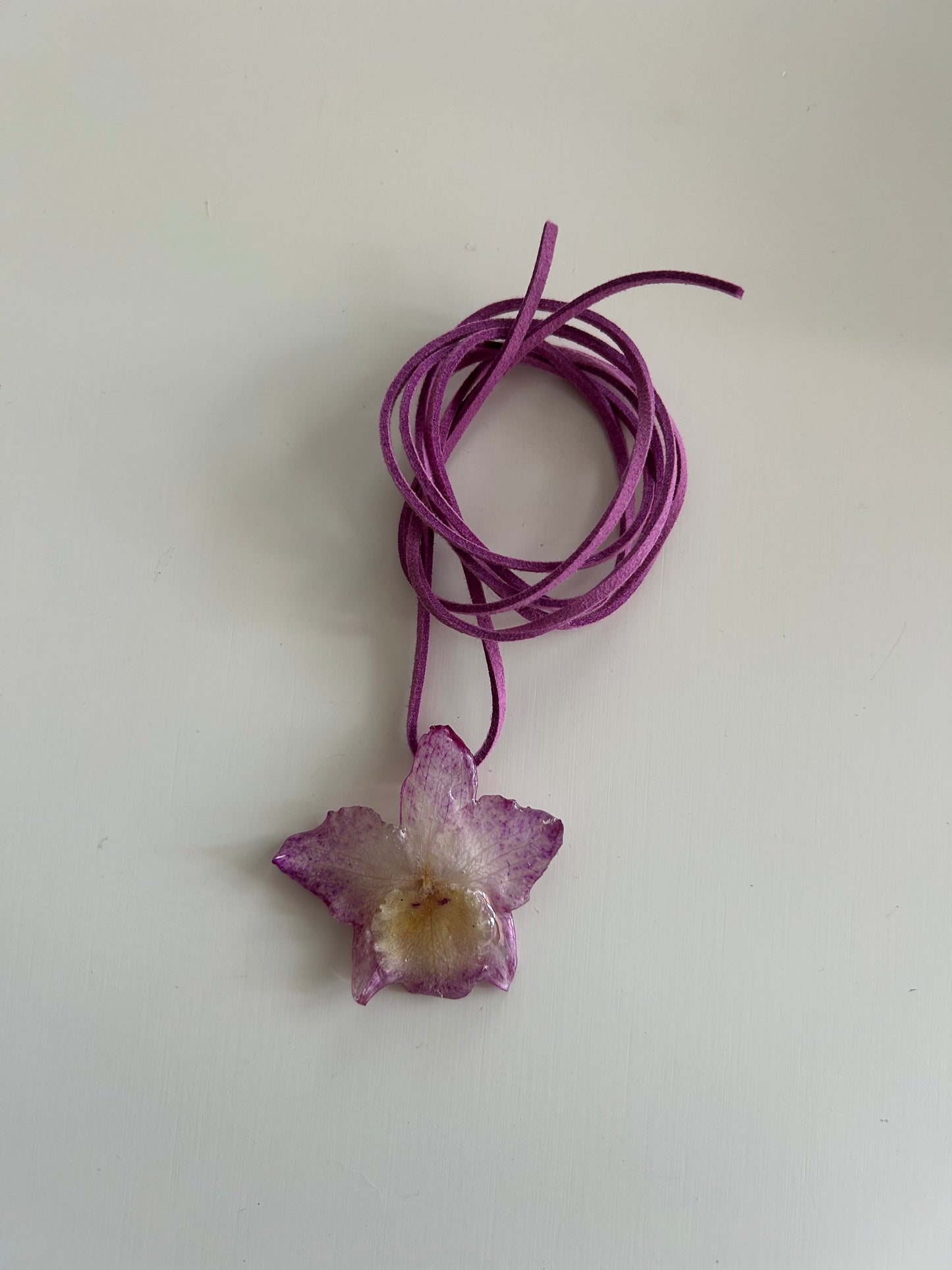 orchid choker