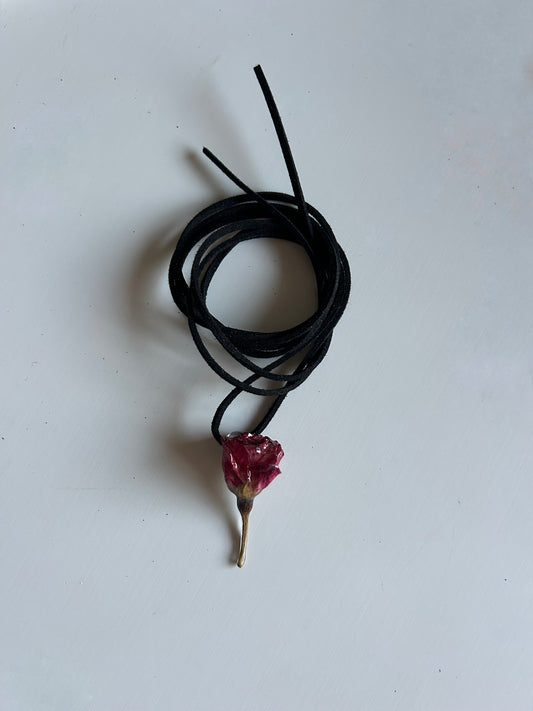 rosa choker
