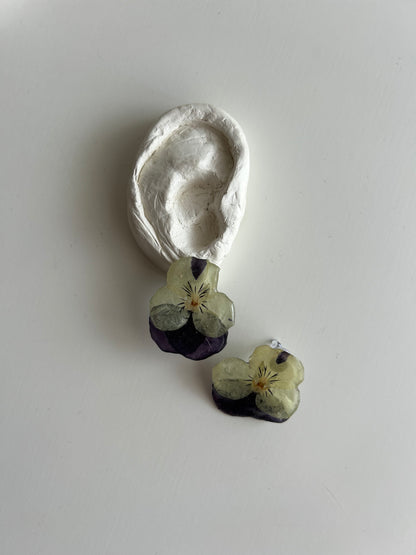 pansy stud earrings