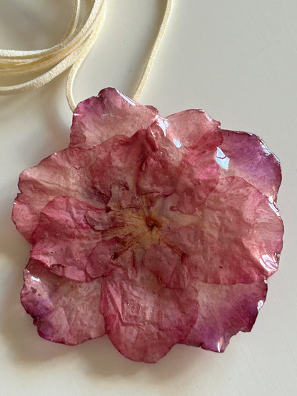 azalea choker