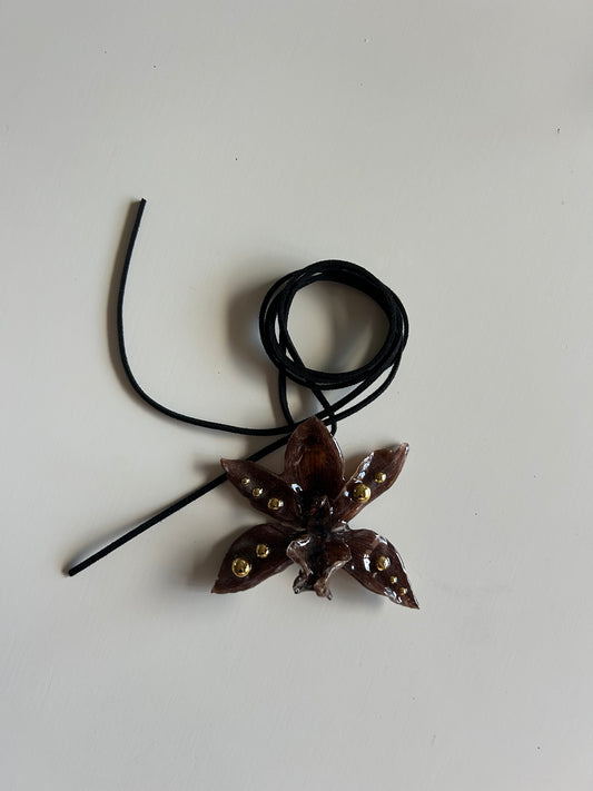 cym orchid choker