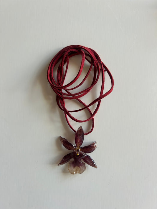red wine orchid choker