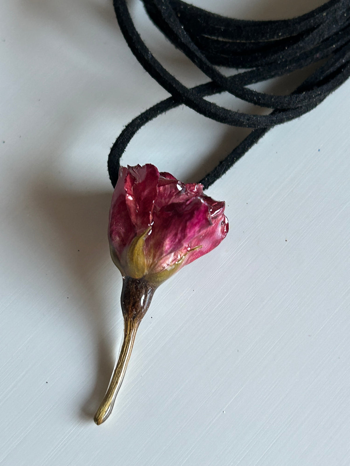 rosa choker