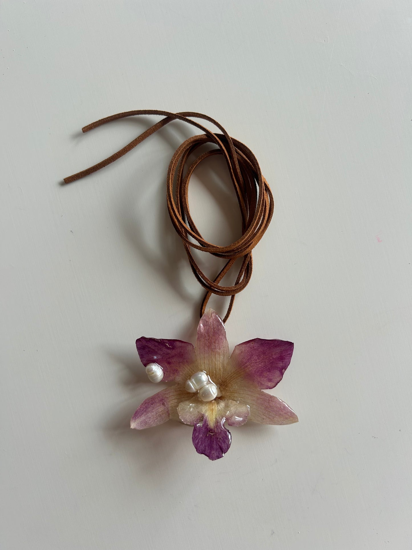 dendrobium orchid choker