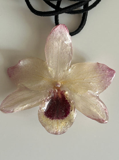 mini dendrobium orchid choker