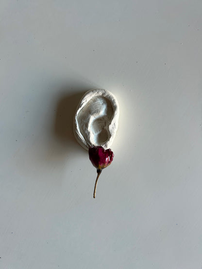 rosas stud earrings