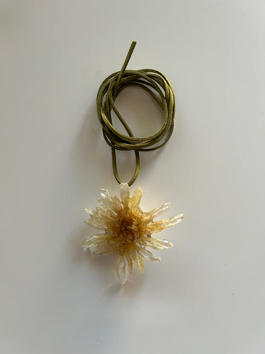 yellow sun choker