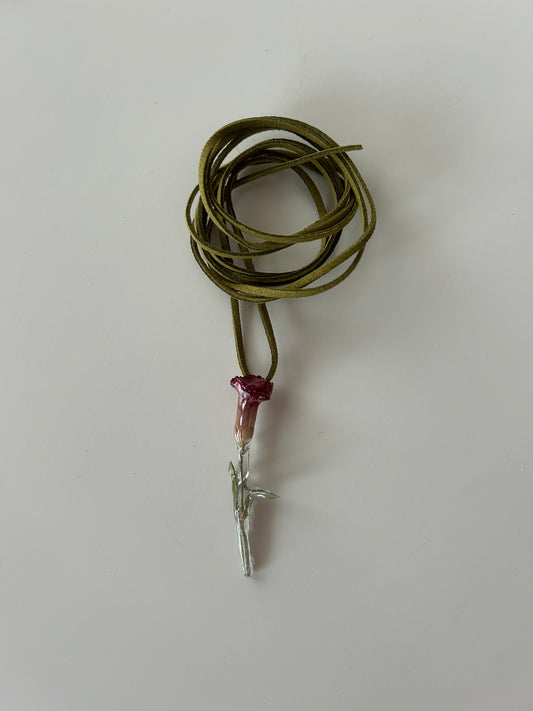 fio cravina vermelha