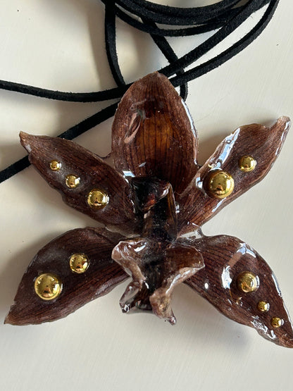 cym orchid choker