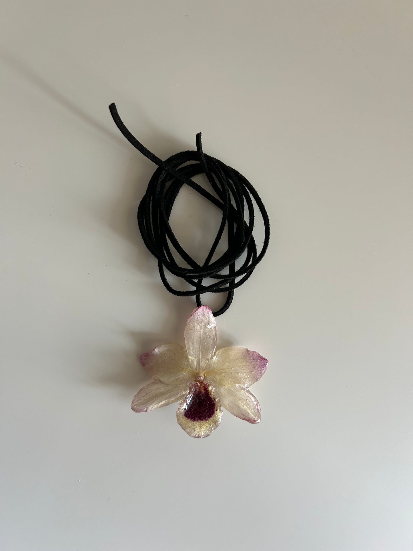 mini dendrobium orchid choker