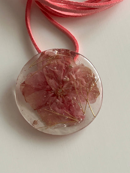 choker c/ medalha