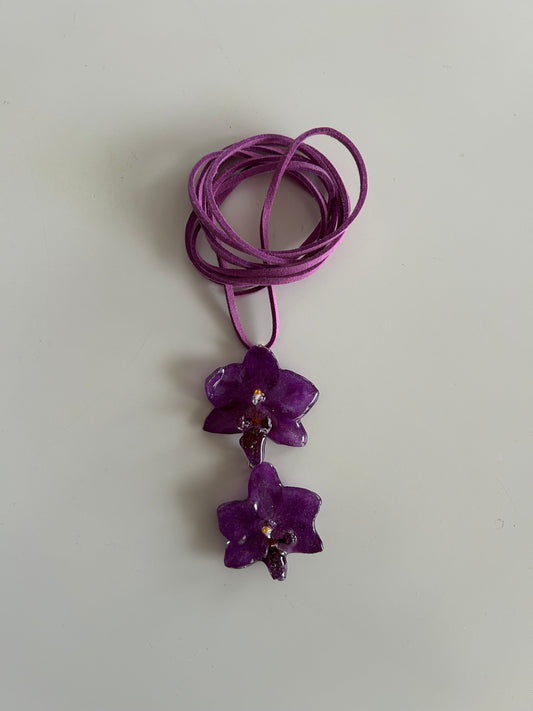 mini purple orchids choker