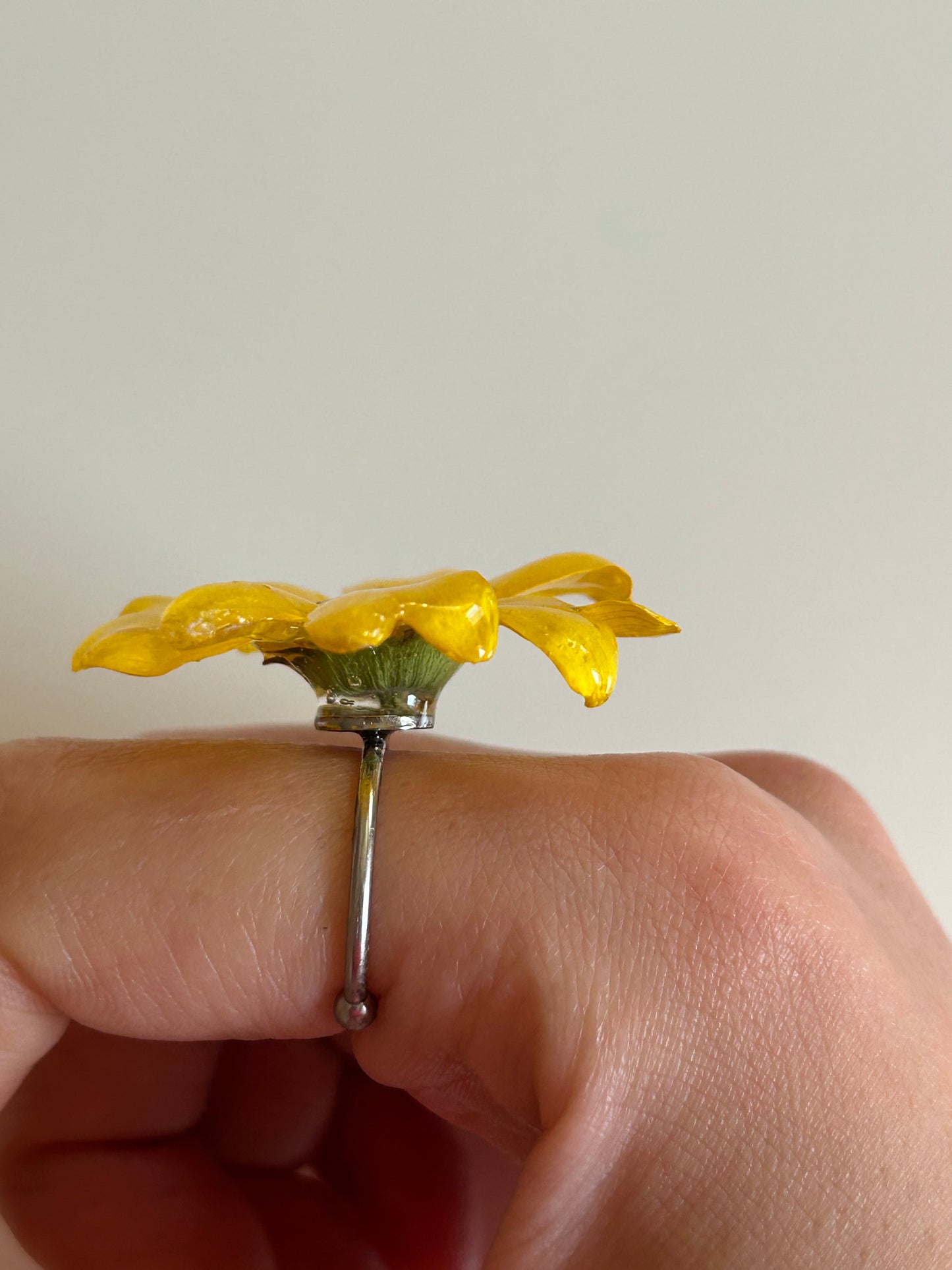 daisy ring