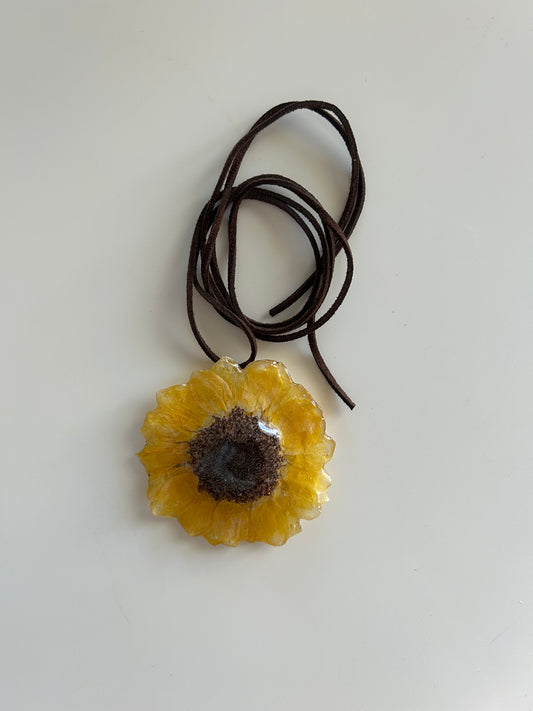 sunflower choker