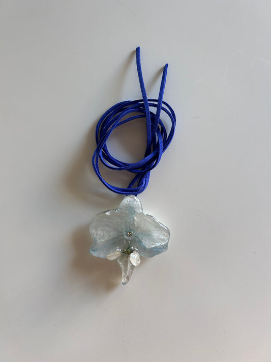 blue moth orchid choker