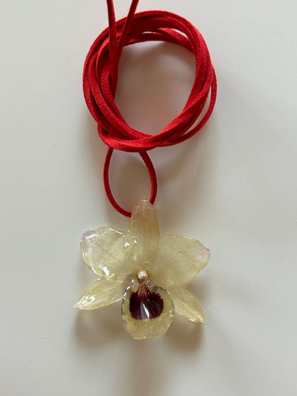 mini dendrobium choker