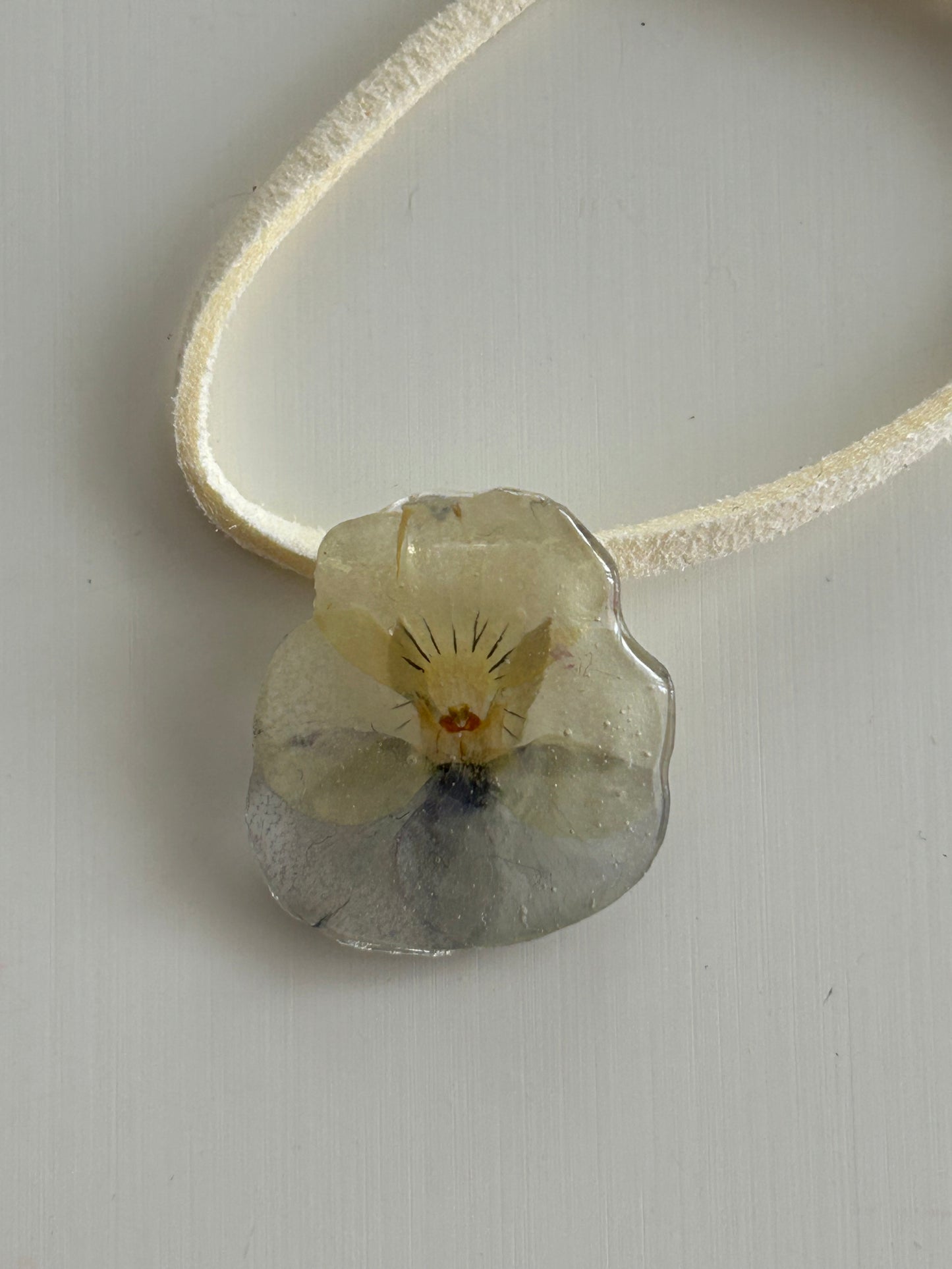 pansy choker