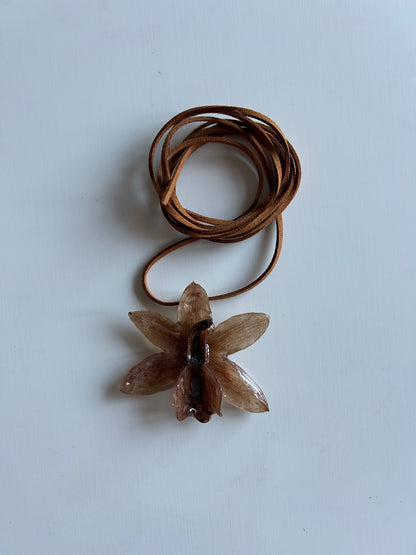 brown cymbidium choker