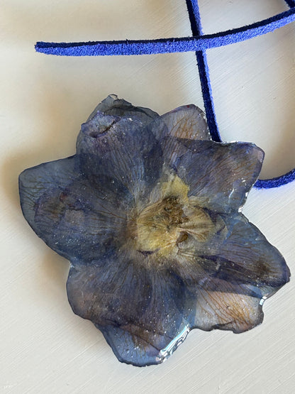 blue velvet choker