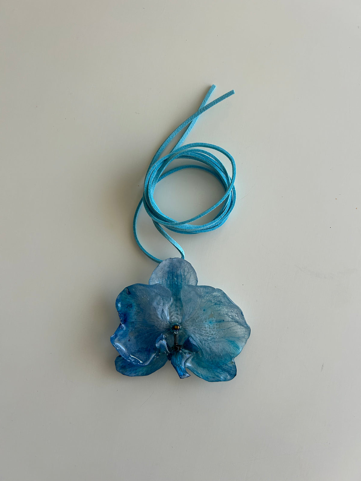 blue orchid choker (w/ extra string)