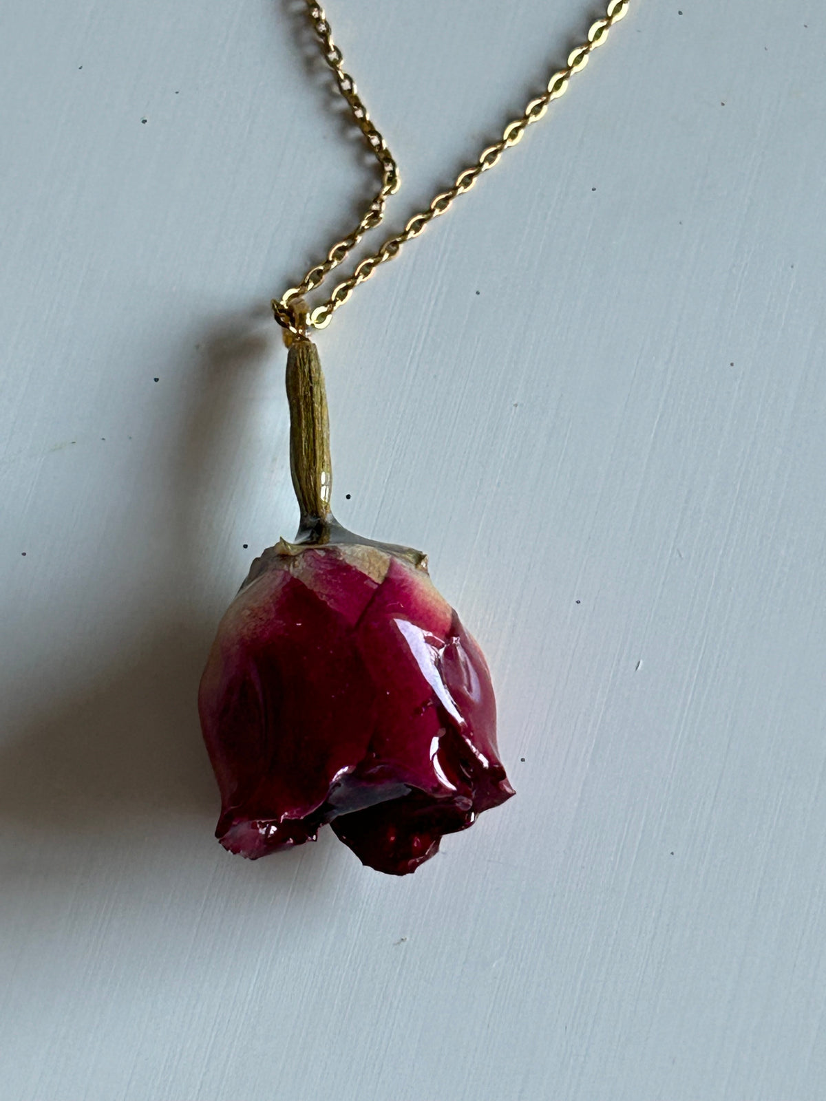 rosa gold necklace