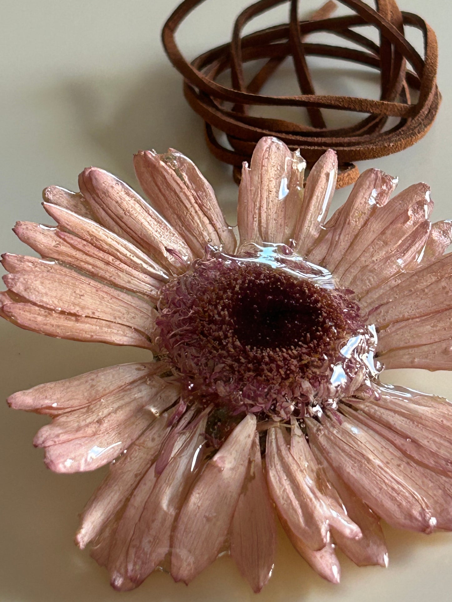 (maxi) gerbera choker