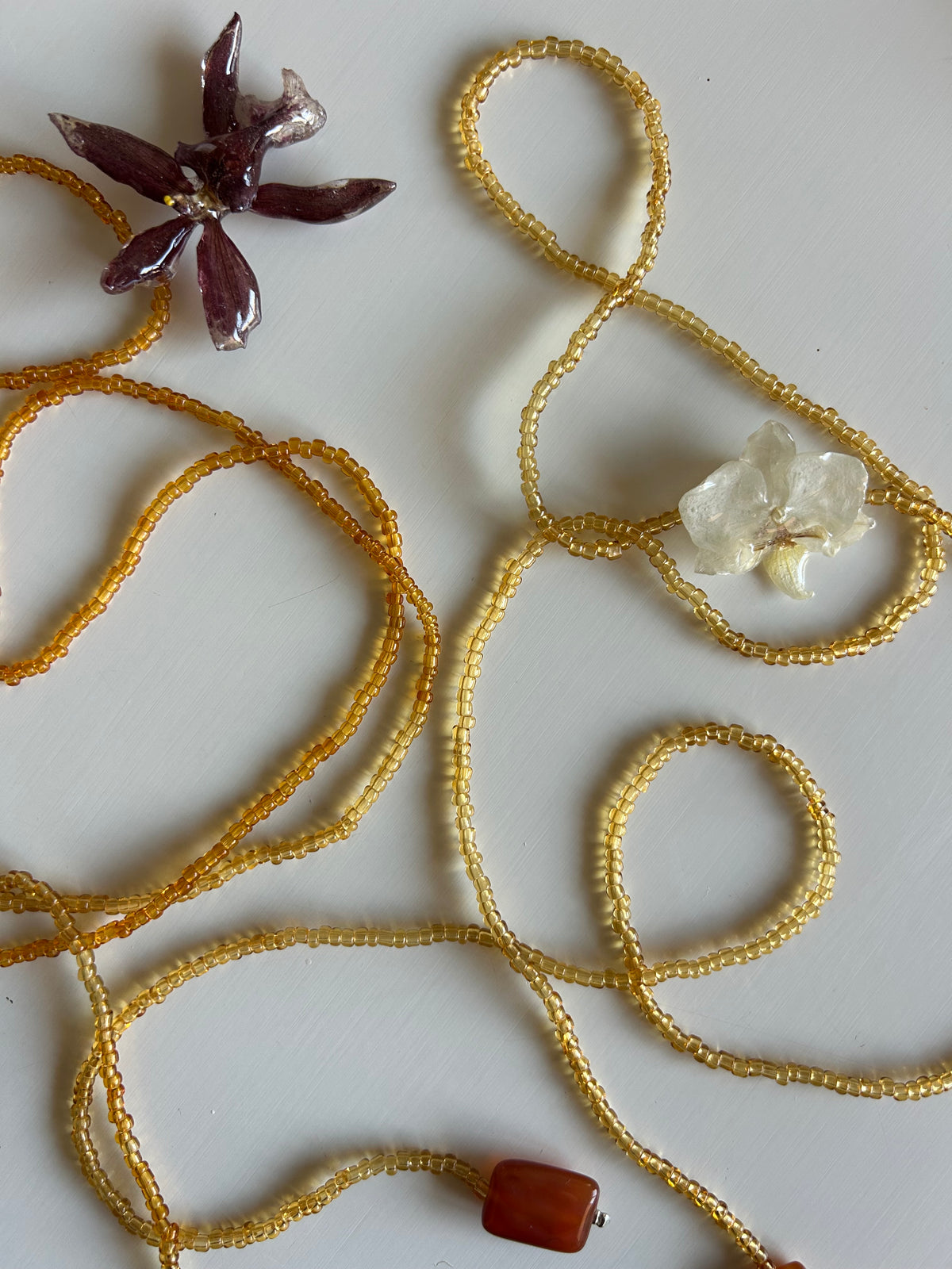 mini orchid amber choker