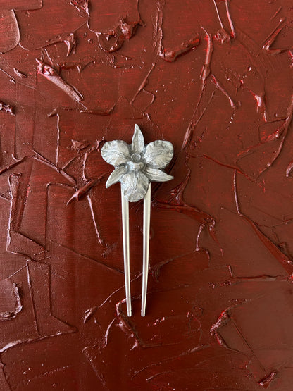 silver cattleya french pin