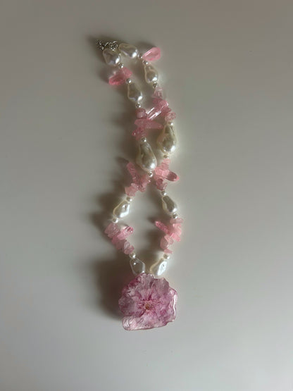 pink bloom necklace