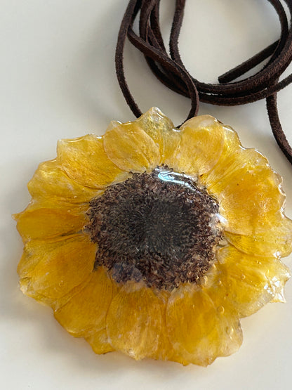sunflower choker